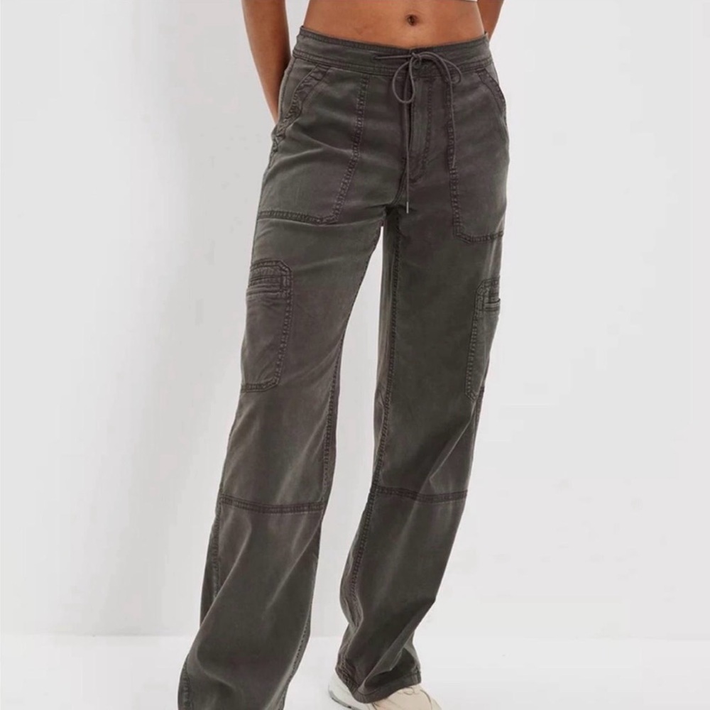 American Eagle Baggy Wide Leg Cargo Pants - Size 000